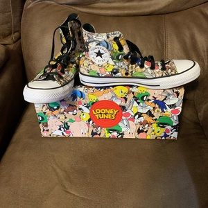Looney tunes converse shoes
